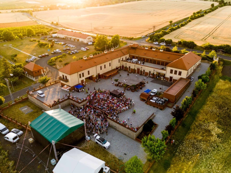 filbec - Vyhraj lístky na Hudbu na vinicích